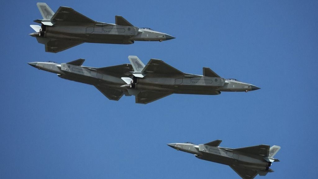 3570 különböző típusú kínai katonai repülőgépet észleltek Tajvan térségében.