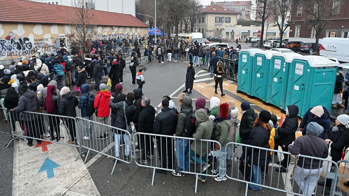 Szentkirályi Alexandra: Nem hagyjuk, hogy a nyakunkba varrják a migránsokat + videó