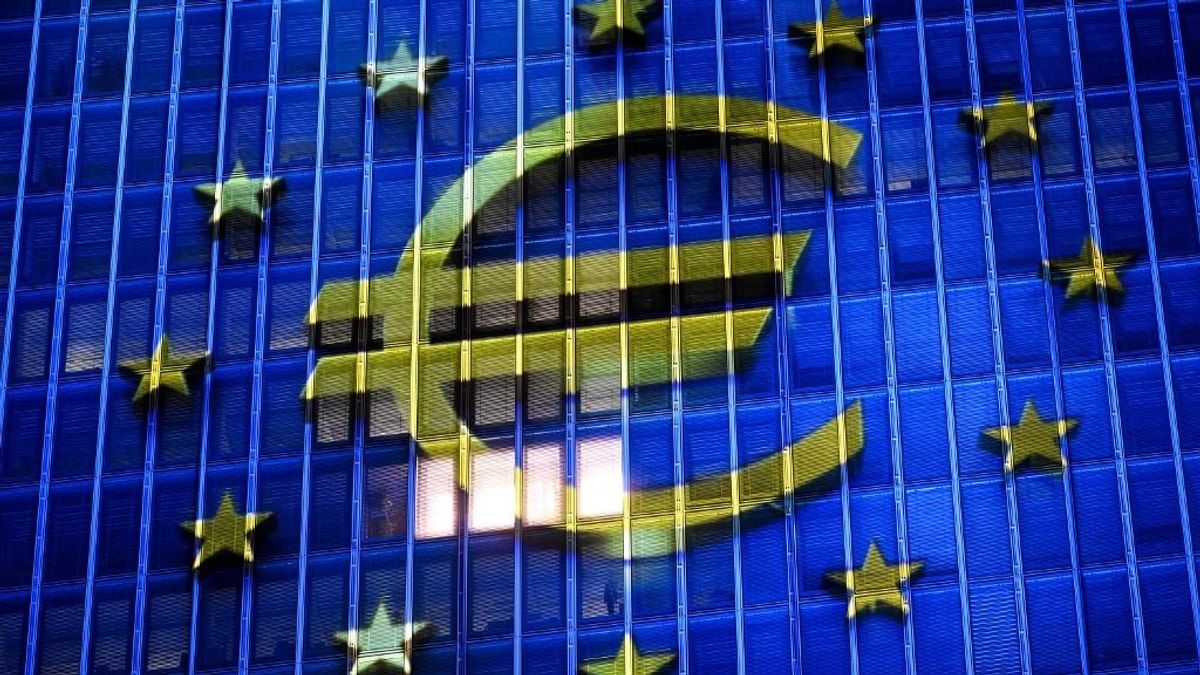 Bulgária euróra vált január 1-jén