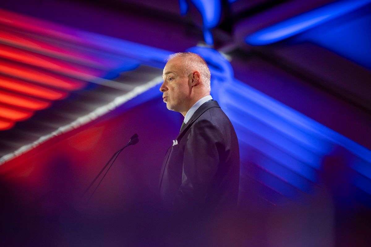 Budapest, 2025. december 9.
Szalay-Bobrovniczky Kristóf honvédelmi miniszter beszédet mond a TECHDEF25 – Technológiai és Védelmi Konferencia nyitónapján a budapesti Bálna Honvédelmi Rendezvényközpontban 2025. december 9-én. A TECHDEF25 a Védelmi Innovációs Kutatóintézet (VIKI) nemzetközi konferenciája, amely Európa védelmi és technológiai ökoszisztémájának meghatározó szereplőit – döntéshozókat, kutatókat, iparági vezetőket és a kockázati tőke képviselőit – gyűjti össze.
MTI/Balogh Zoltán