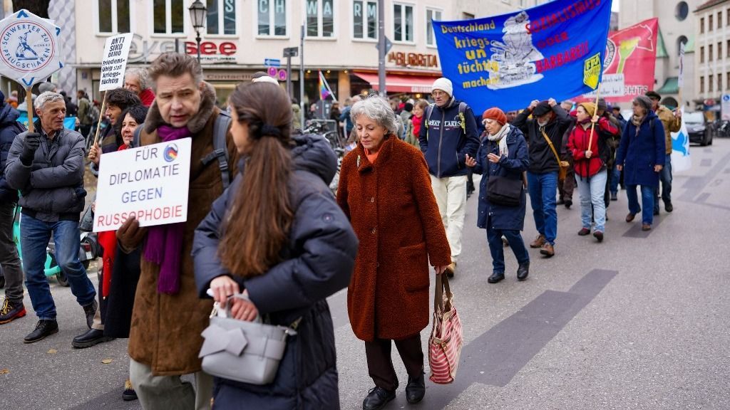 Németország több városában december 4-én és 5-én nagyszabású tiltakozó akciókat szerveztek