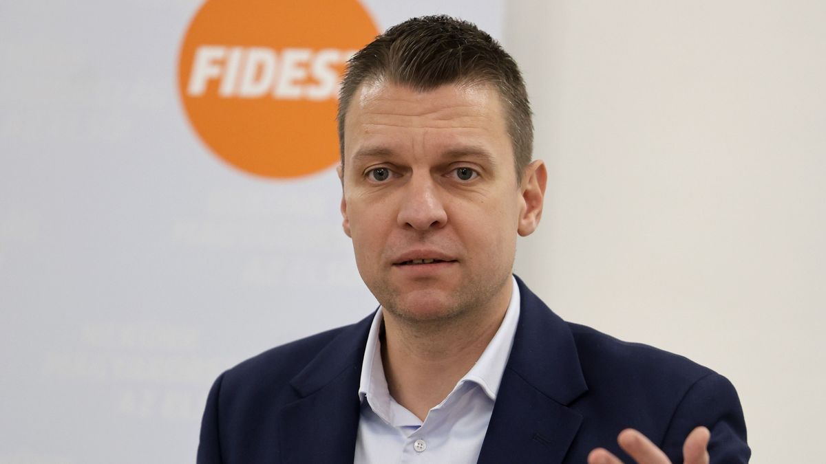 Menczer Tamás: Ha Brüsszel dönt, ránk is ez vár