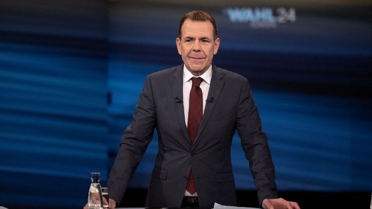 Osztrák patrióta képviselő: A magyar kormány példát mutat Európában