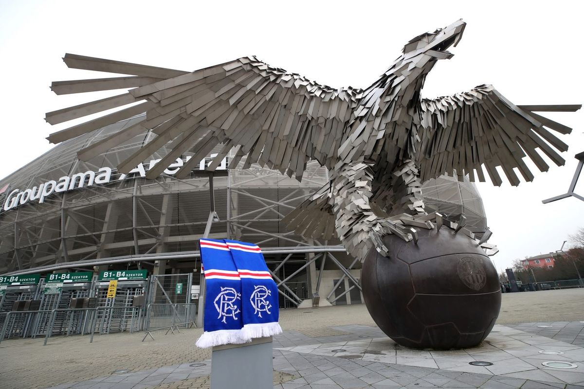 A Rangers szurkolói tudatták, megérkeztek