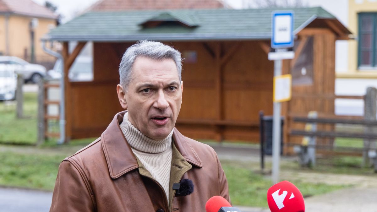 Megérkezett Lázár János legújabb jelentése: köd, és hókása is nehezíti a közlekedést pénteken