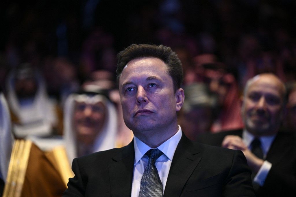 Elon Musk éles támadást indított a demokraták ellen, azt állítva, hogy „szavazatokat vásárolnak” (Fotó: BRENDAN SMIALOWSKI / AFP)