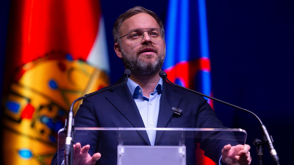 Orbán Balázs: Két út van előttünk