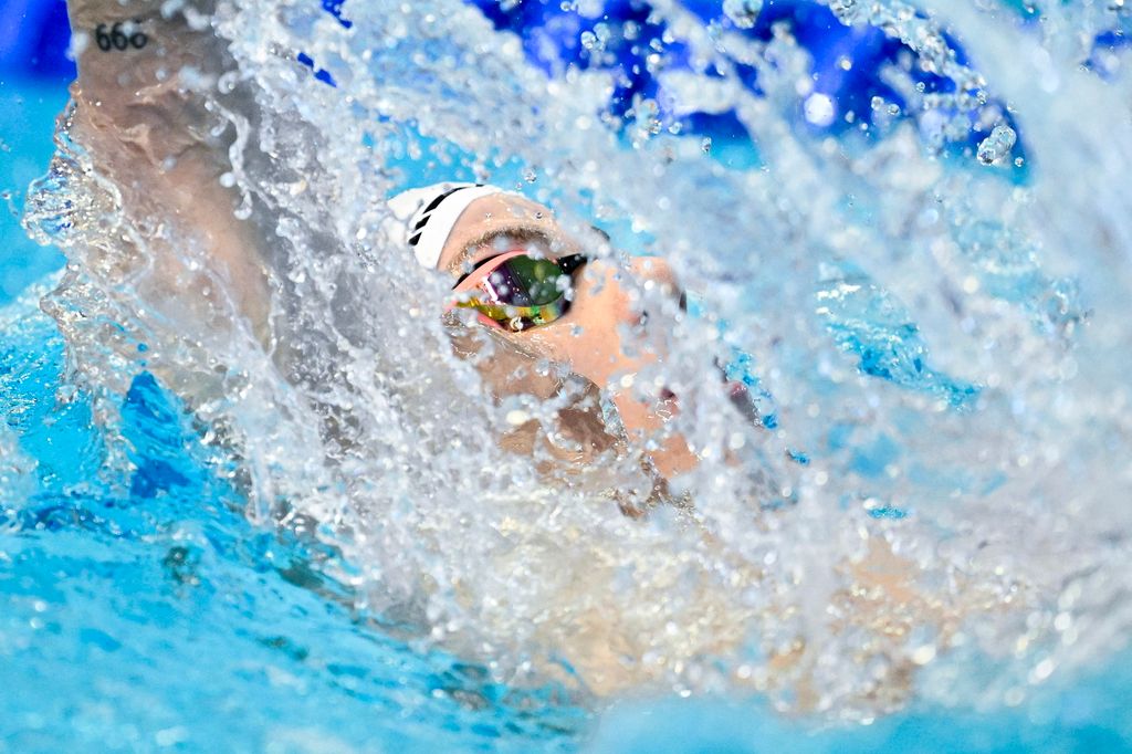 Sárkány Zalán a férfi 400 méteres vegyesúszás előfutamában a rövidpályás úszó Európa-bajnokságon