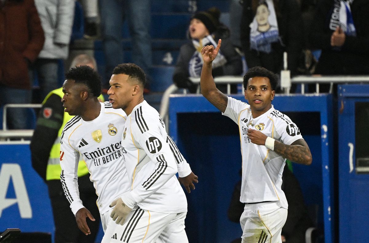 Mbappé és Rodrygo lőtte a Real Madrid góljait, Vinícius gólpassz mellett büntetőt harcolt volna ki, Xabi Alonso a győzelem után marad a kispadon