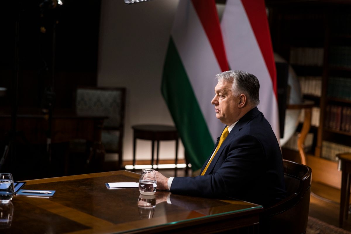 Budapest, 2025. december 31.
A Miniszterelnöki Kommunikációs Főosztály által közreadott képen Orbán Viktor miniszterelnök évzáró interjút ad az M1 aktuális csatornának a Karmelita kolostorban 2025. december 31-én.
MTI/Miniszterelnöki Kommunikációs Főosztály/Kaiser Ákos
