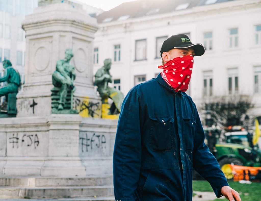 a farmers' protest to denounce the reforms of the Common Agricultural Policy (CAP) and unacceptable trade agreements, in Brussels, on Thursday 18 December 2025, organised by Copa-Cogeca, the main association representing farmers and agricultural cooperatives in the EU. The protest is being organised a few hours before European Commission President von der Leyen is expected to leave for Brazil as part of the agreement with the South American trade bloc and on the sidelines of the European Council meeting on the future EU budget. BELGA PHOTO EMILE WINDAL (Photo by EMILE WINDAL / BELGA MAG / Belga via AFP)
