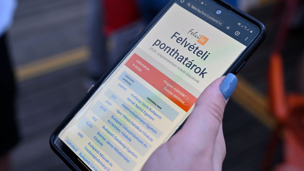 Már lehet jelentkezni egyetemre