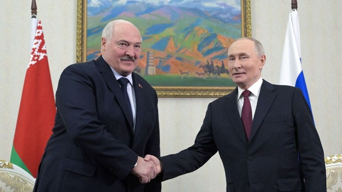 Alekszandr Lukasenko belarusz elnök és Vlagyimir Putyin orosz elnök
