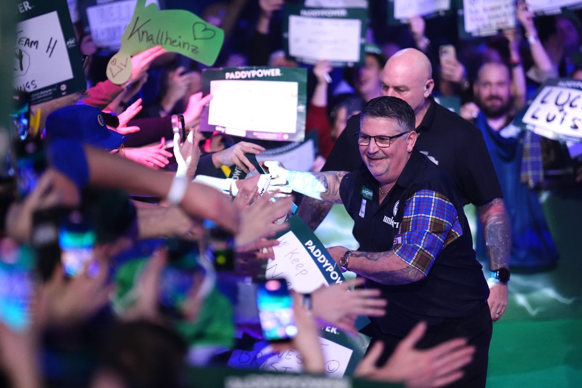 Luke Littler és Rob Cross után a darts-vb kétszeres győztese, Gary Anderson is bejutott a legjobb tizenhat közé