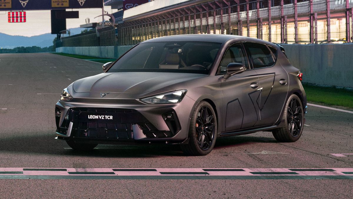 Minden idők legextrémebb Leonjában az ülések száma csökkent, a lóerőké nőtt