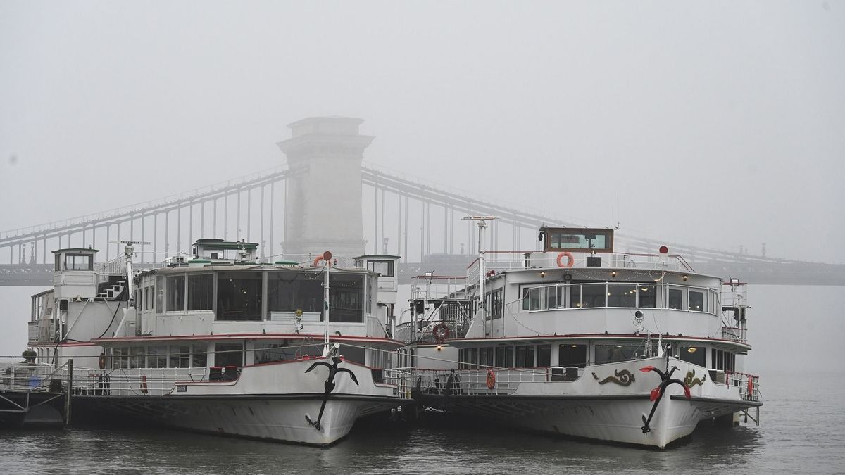 Szürke lepel borítja az országot, alig mozdul a levegő
