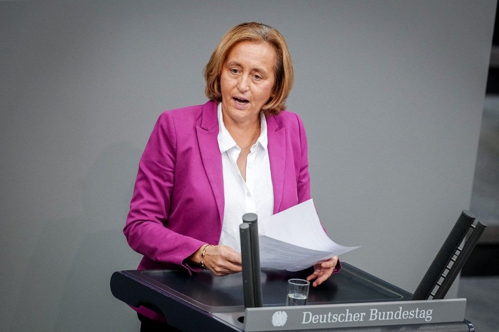09 October 2025, Berlin: Beatrix von Storch, AfD, speaks in the Bundestag. Among other things, the Bundestag is discussing the planned reform of European asylum law. Photo: Kay Nietfeld/dpa (Photo by KAY NIETFELD / dpa Picture-Alliance via AFP)