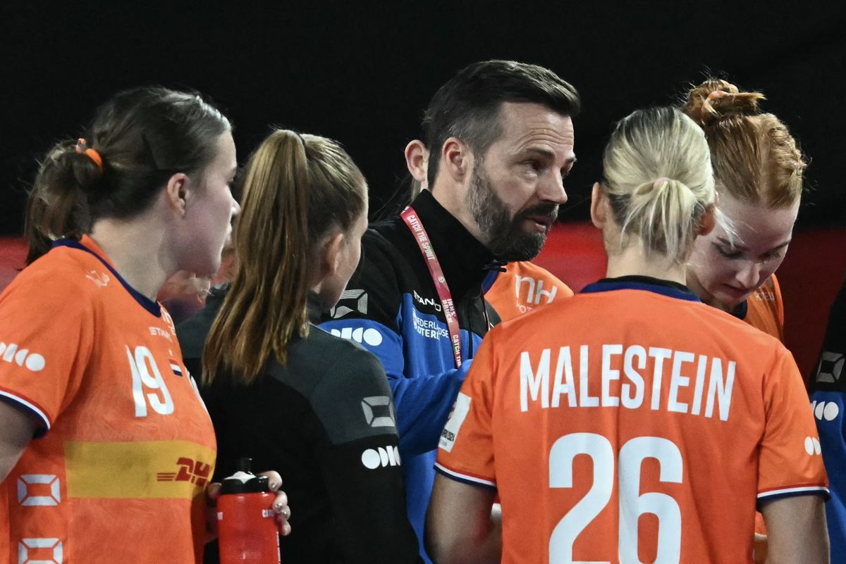 Henrik Signell a női kézilabda-vb negyeddöntőjen Magyarország elleni vezeti Hollandiát