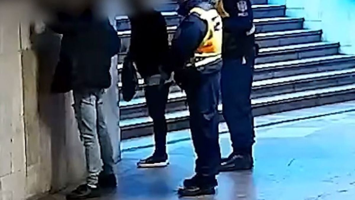 Üzletkötés közben fogták el a kristályt árusító budapesti dílert + videó