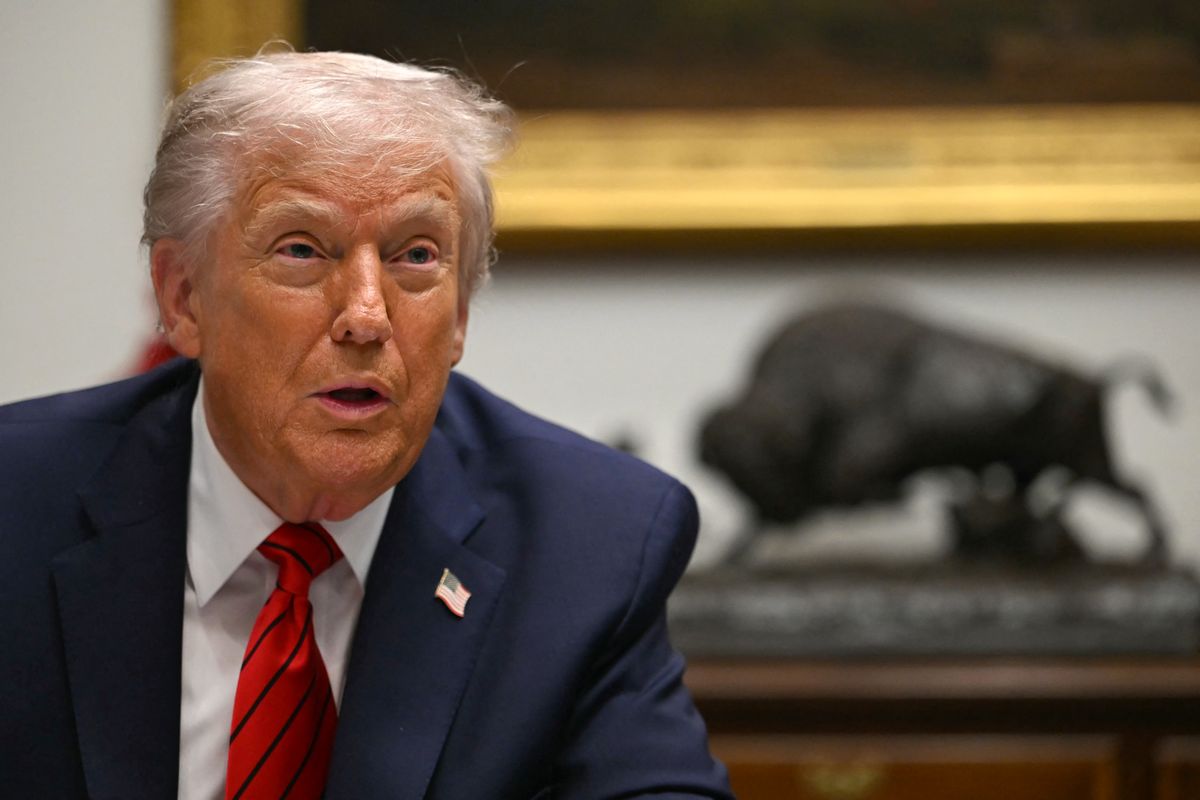 Amerika fokozza a nyomást, Trump szerint megtartják az olajat