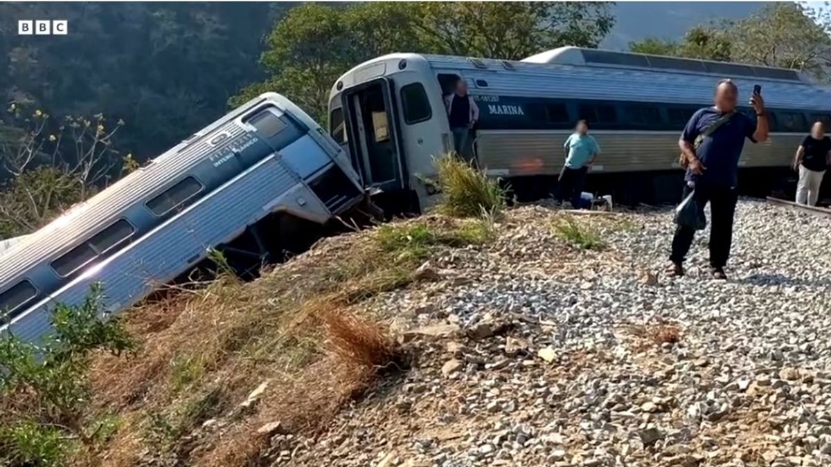 Tucatnyian meghaltak, százan megsérültek egy mexikói vonatbalesetben + videó