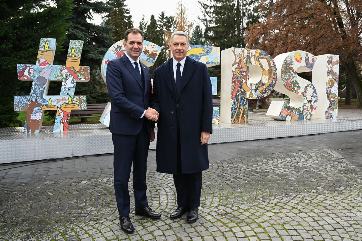 Antal Árpád sepsiszentgyörgyi polgármester, az RMDSZ stratégiai igazgatója polgármester és Lázár János építési és közlekedési miniszter (Fotó: Kátai Edit/MTI)