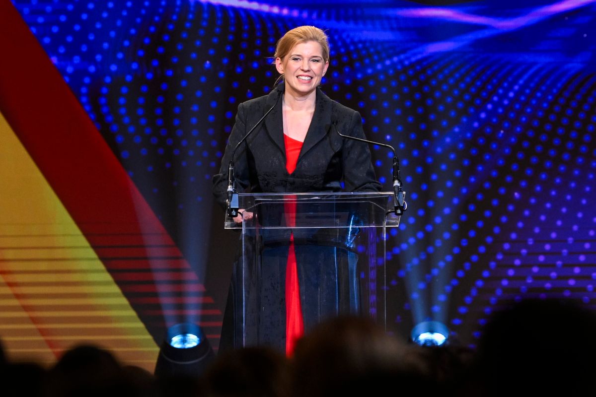 Budapest, 2025. december 15.
Varga-Bajusz Veronika, a Kulturális és Innovációs Minisztérium (KIM) felsőoktatásért, szak- és felnőttképzésért, fiatalokért felelős államtitkára beszédet mond a Kárpát-medencei technikumok II. kiválósági gáláján a Pesti Vigadóban 2025. december 15-én.
MTI/Purger Tamás