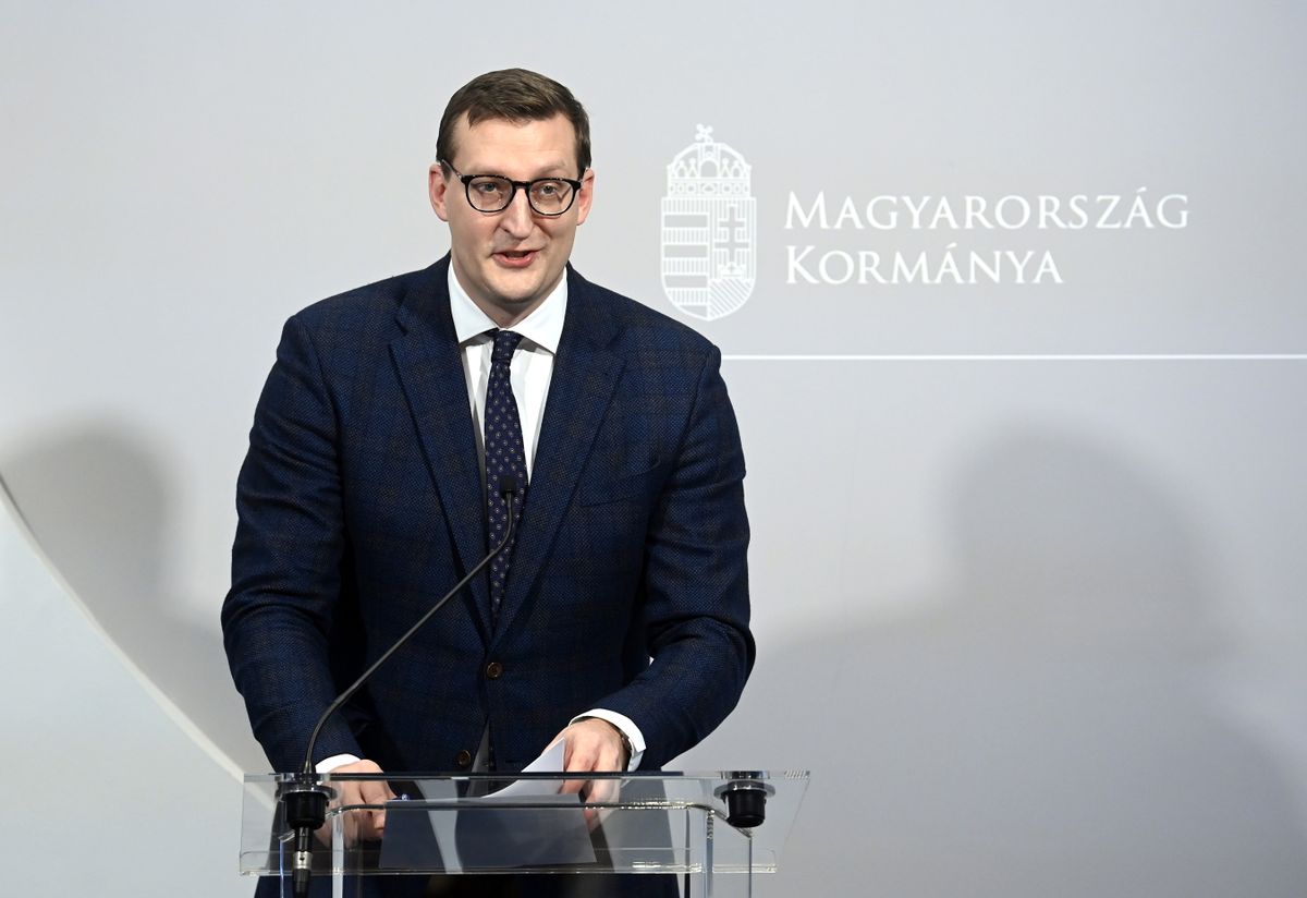 Budapest, 2025. december 19.
Panyi Miklós, a Miniszterelnökség parlamenti és stratégiai államtitkára az Otthon Start program első száz napjának eredményeit ismertető budapesti sajtótájékoztatón 2025. december 19-én. Az államtitkár közlése szerint 15 ezer hitelt folyósítottak a bankok a program szeptember elsejei indulása óta.
MTI/Soós Lajos