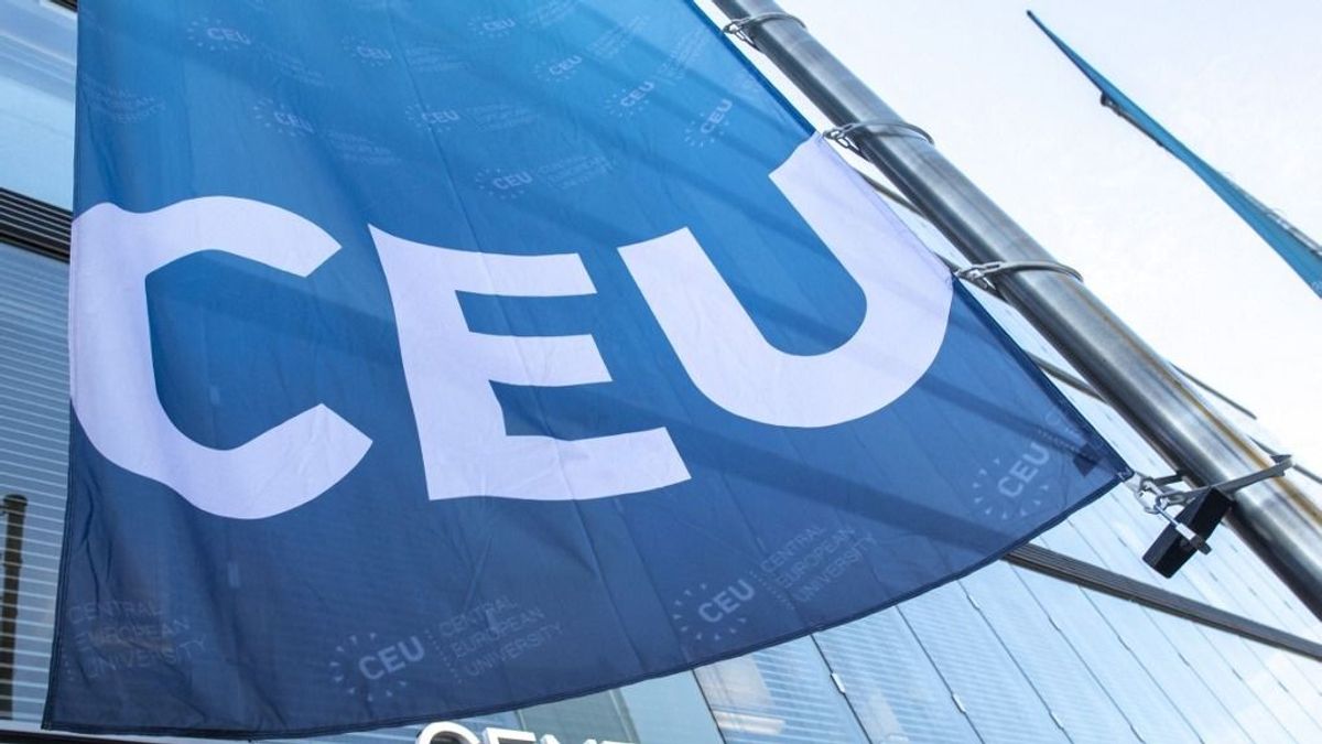 A CEU elhallgattatja a kritikus hangokat