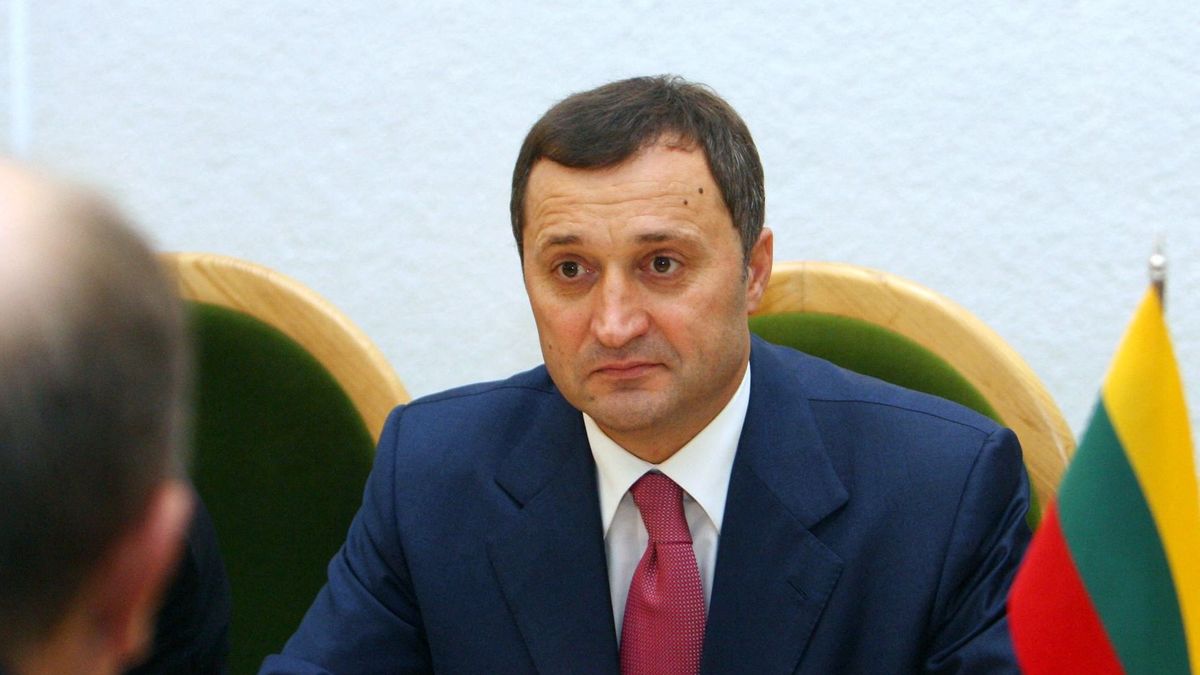 Kétéves börtönre ítélte egy francia bíróság Moldova volt miniszterelnökét