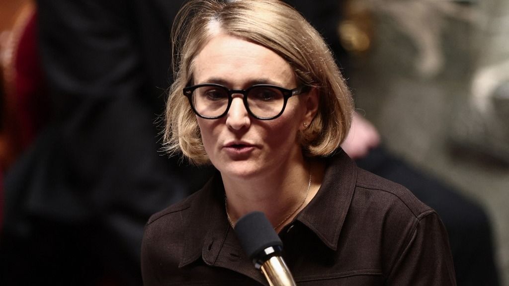 Marie-Pierre Vedrenne szerint George Clooney franciaországi honosításának „nincs jó üzenete” 