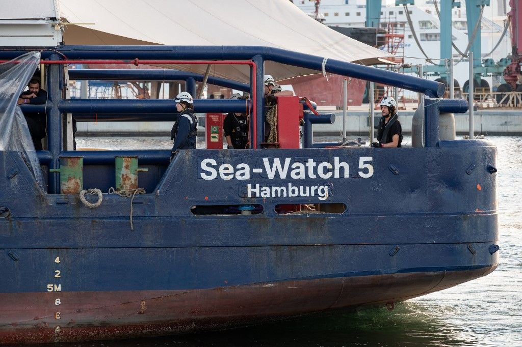 Matteo Salvinit jogerősen felmentették a migránshajó feltartóztatásának ügyében (Illusztráció, forrás: Anadolu via AFP)