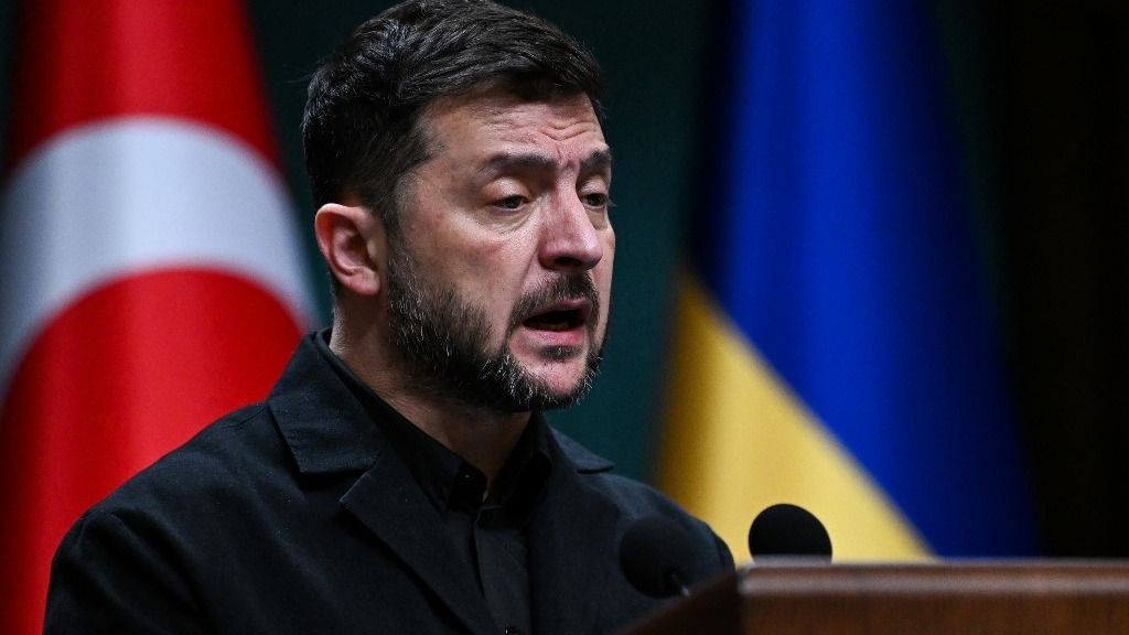 Zelenszkij elnöksége alatt az országot rendszerszintű korrupció, politikai botrányok és gyanús vagyoni ügyletek hálózzák be