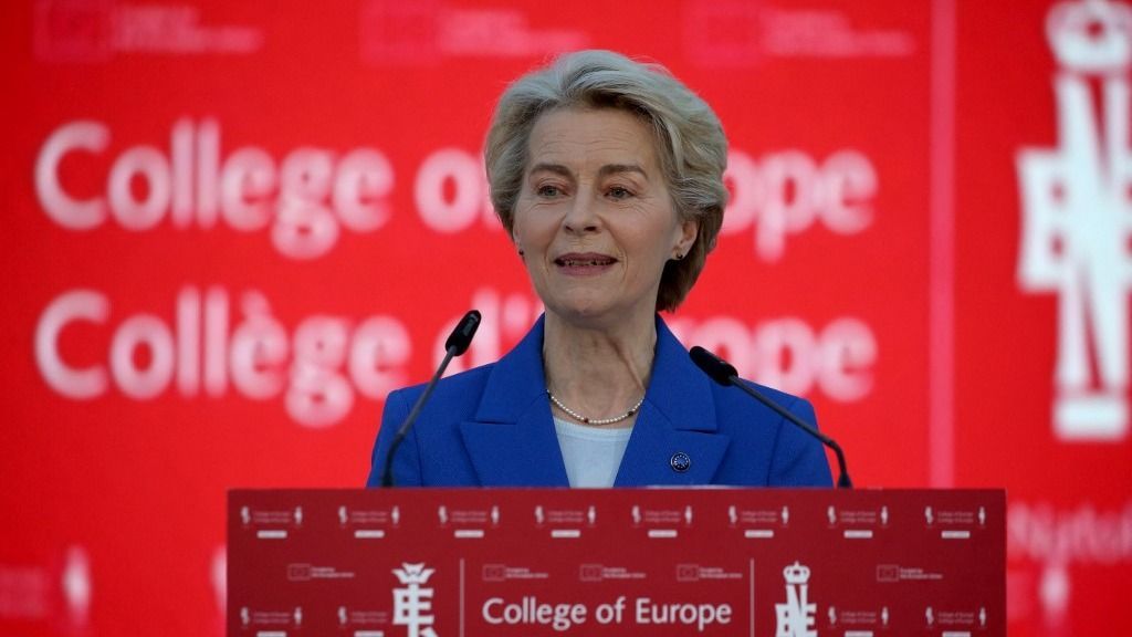 A brüsszeli közlemény szerint a szabályozás jogilag kötelező, fokozatos tilalmat vezet be