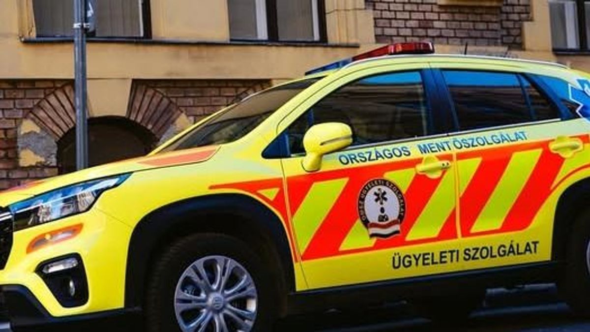 Tapsvihar követte a mentők akcióját egy budapesti étteremben