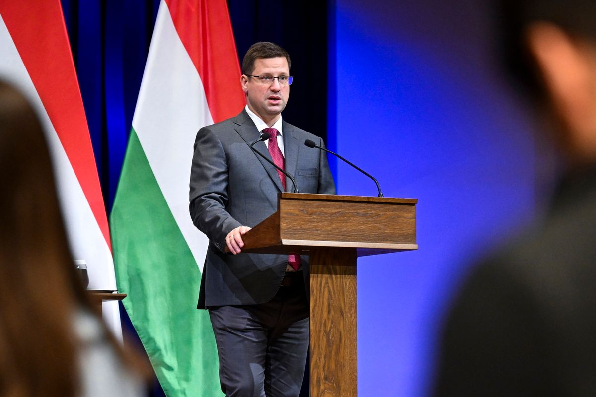 Budapest, 2025. december 10.
Gulyás Gergely, a Miniszterelnökséget vezető miniszter a Kormányinfó sajtótájékoztatón a Karmelita kolostorban 2025. december 10-én.
MTI/Balogh Zoltán