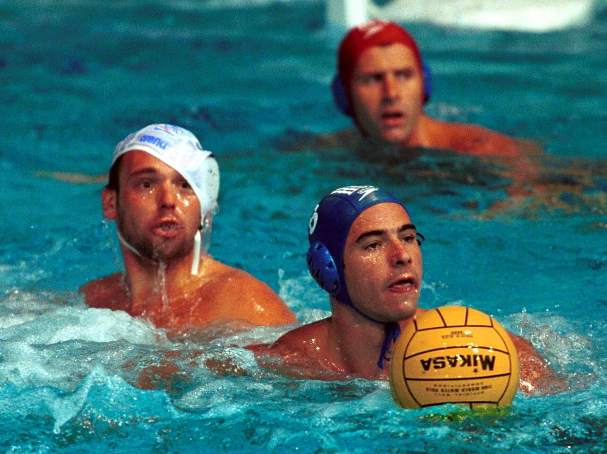 Benedek Tibor (kék sapkában) a magyar válogatott vezére volt az oroszok elleni döntőben