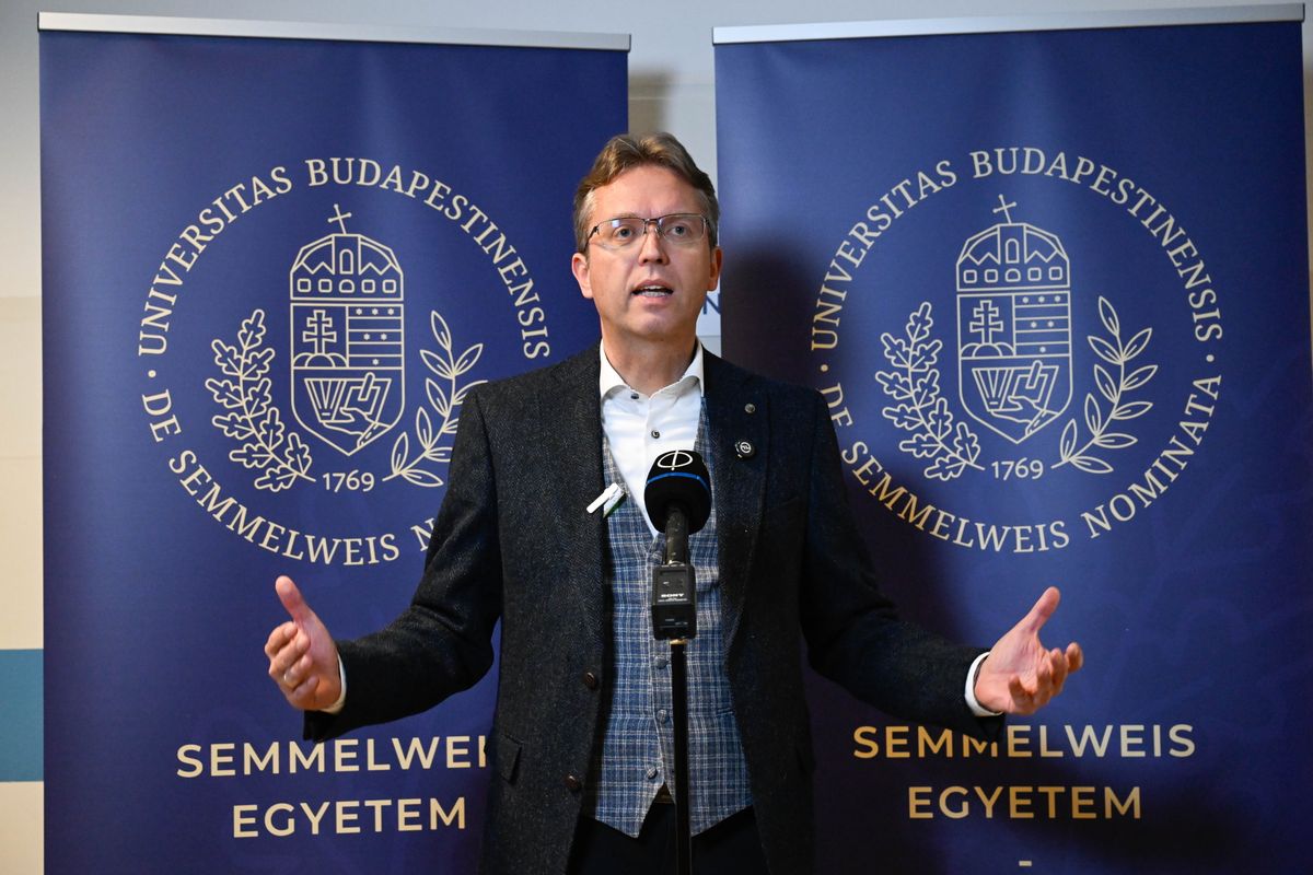 Gödöllő, 2025. december 13.
Hankó Balázs kultúráért és innovációért felelős miniszter sajtótájékoztatót tart az ingyenes gödöllői egészségügyi szűrőnapról a Semmelweis egészségközpontban 2025. december 13-án.
MTI/Bruzák Noémi