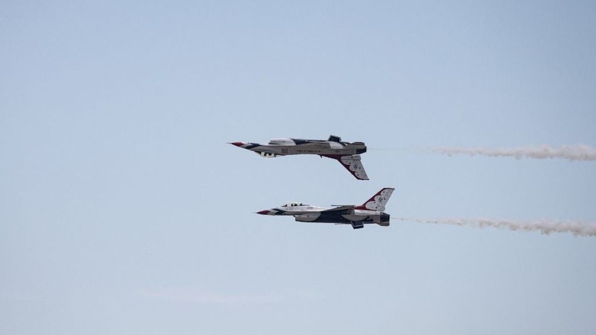 Megfigyelő repülőgépek szállnak fel – Washington készen áll