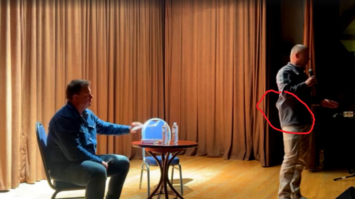 Még mindig vizsgálja a rendőrség Ruszin-Szendi Romulusz fegyverbotrányát
