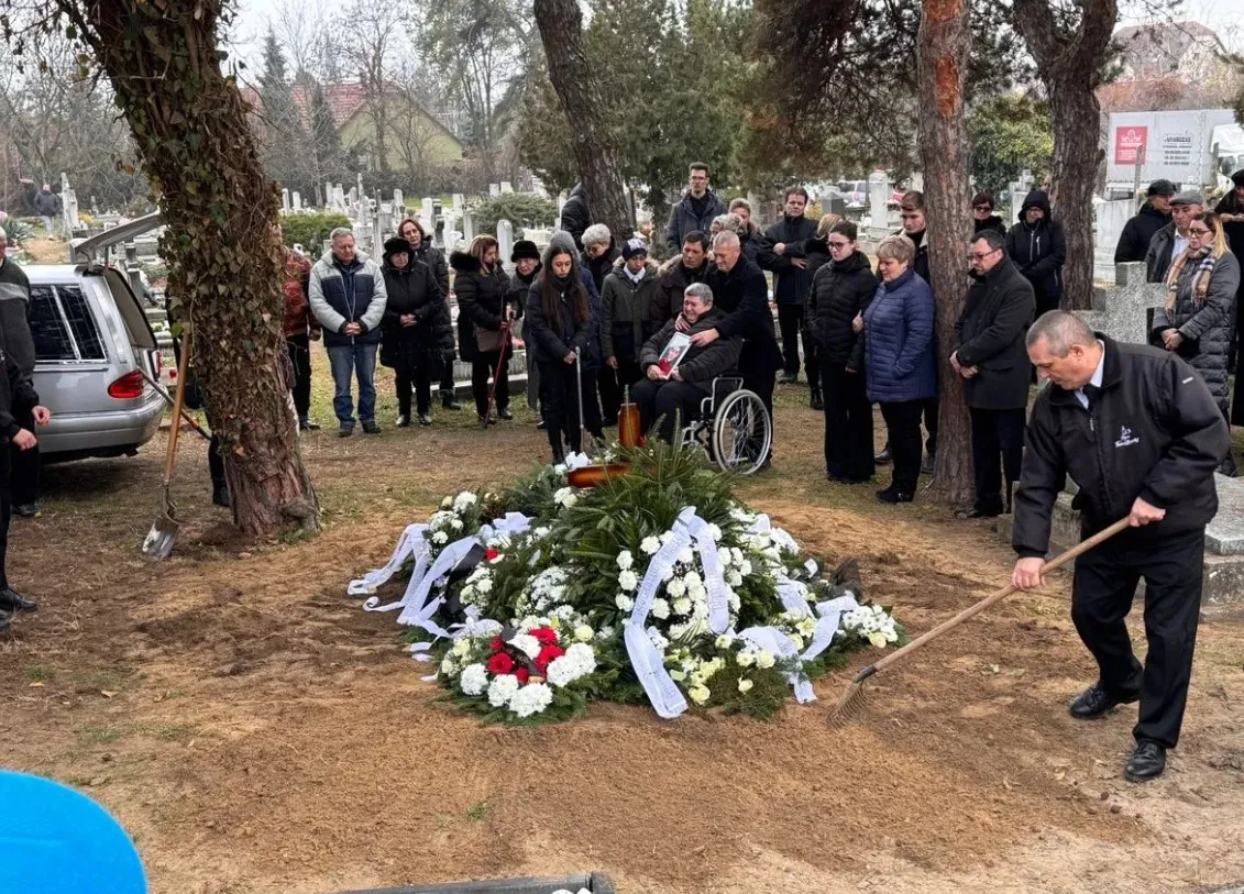 Till Tamás szülei minden nap látogatják fiuk sírját