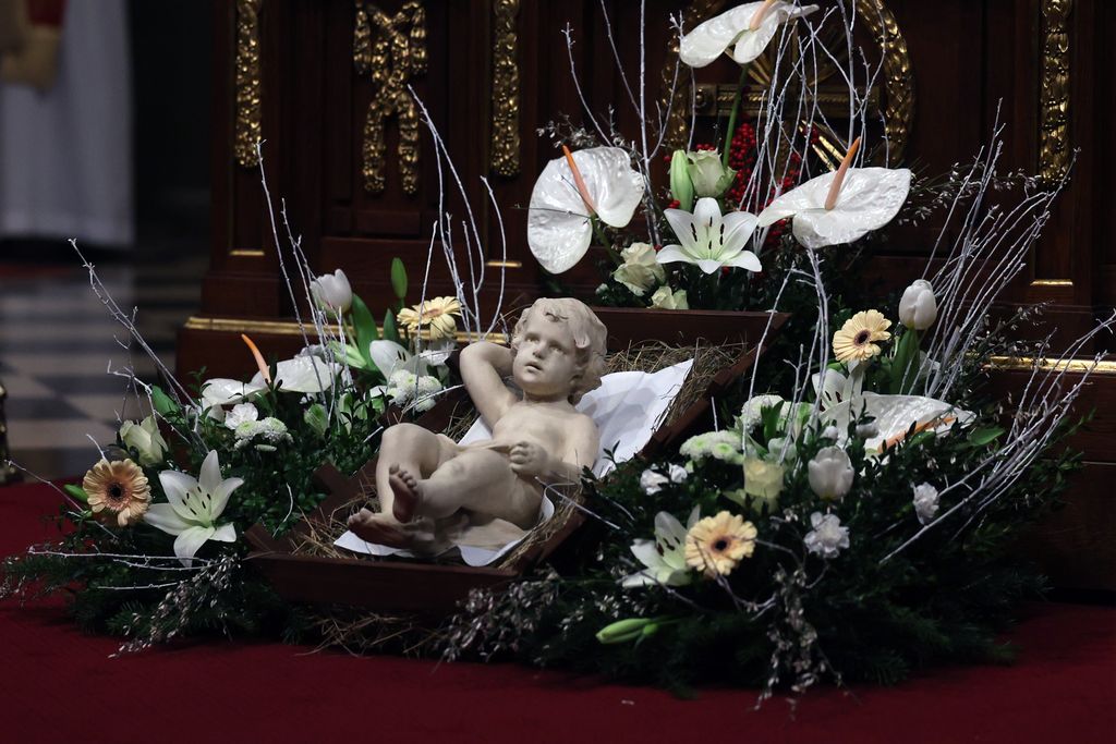 Erdő Péter karácsonyi éjféli szentmisét celebrált a Szent István-bazilikában