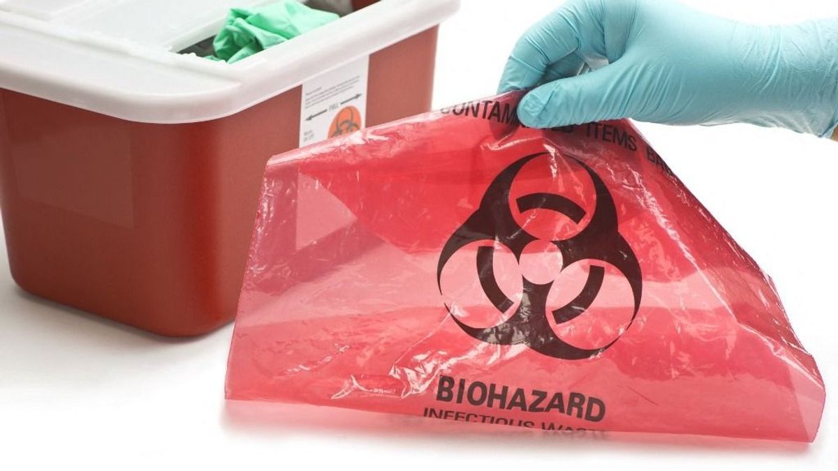 Horror a ravatalozóban: ruhák helyett fia agyát kapta vissza a gyászoló apa + videó