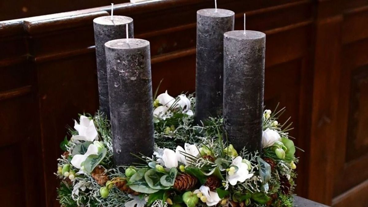 Adventi koszorú: hagyomány és színszimbolika