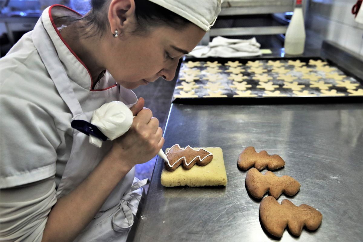 20231108 SzekszárdPetrits Mézeskalács készítő családi vállalkozás fotó: Havran Zoltán (HZ)Magyar Nemzetképen: Petritsné Sebestyén Tünde, kamat