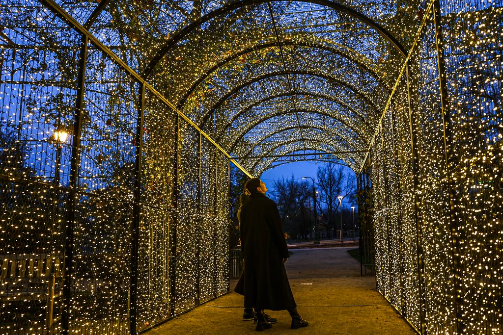 Országosan is egyedülálló ingyenes fénypark a Millenium Háza környezetében