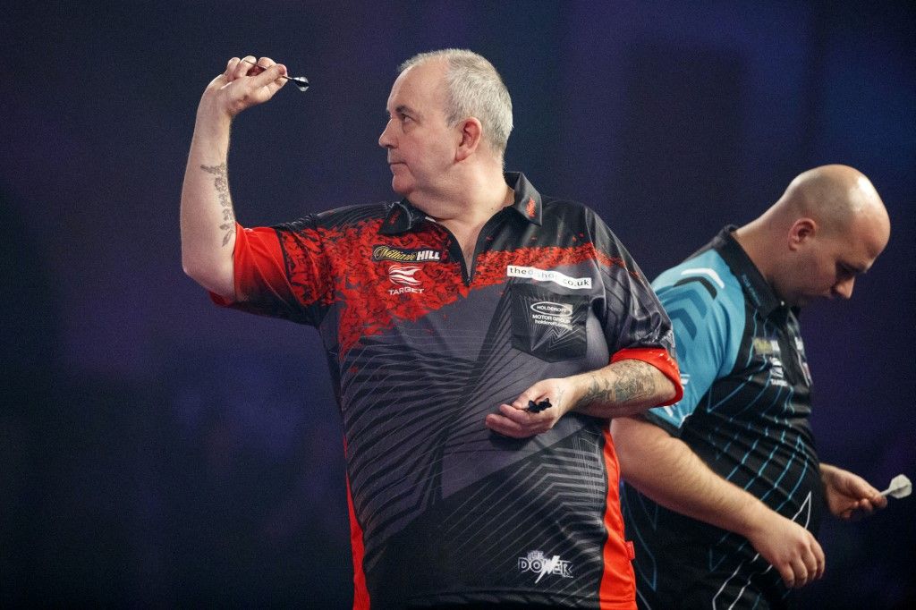 Phil Taylor a 16 világbajnoki címével összesen keresett annyi pénzt, amennyit most a leendő bajnok kap a darts-vb-n