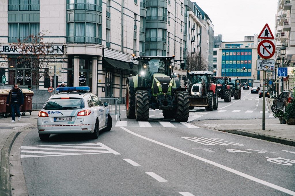 A brüsszeli gazdatüntetés résztvevői az Európai Bizottság tervei miatt vonultak utcára