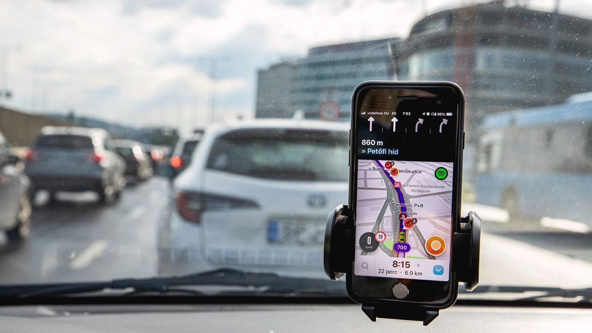 Olyan funkciókkal bővül a Waze, amikre régóta vártak az autósok