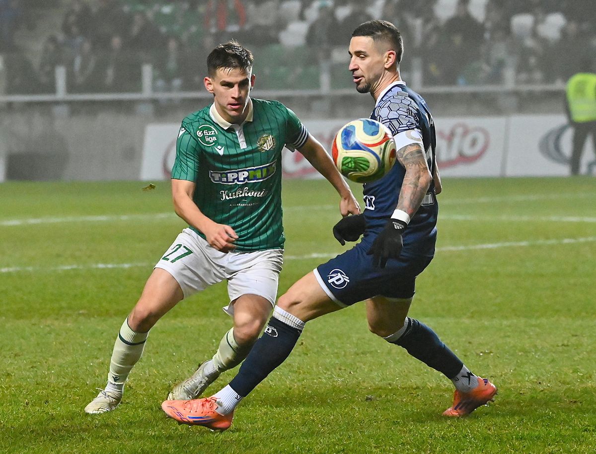 Győr, 2025. december 20.
Vitális Milán, a Győr (b) és Markek Tamás, a Puskás Akadémia játékosa a labdarúgó Fizz Liga 18. fordulójában játszott ETO FC - Puskás Akadémia FC mérkőzésen a győri ETO Stadionban 2025. december 20-án. A Győr 2-0-ra győzött, így a tabella élén tölti a téli szünetet.
MTI/Krizsán Csaba